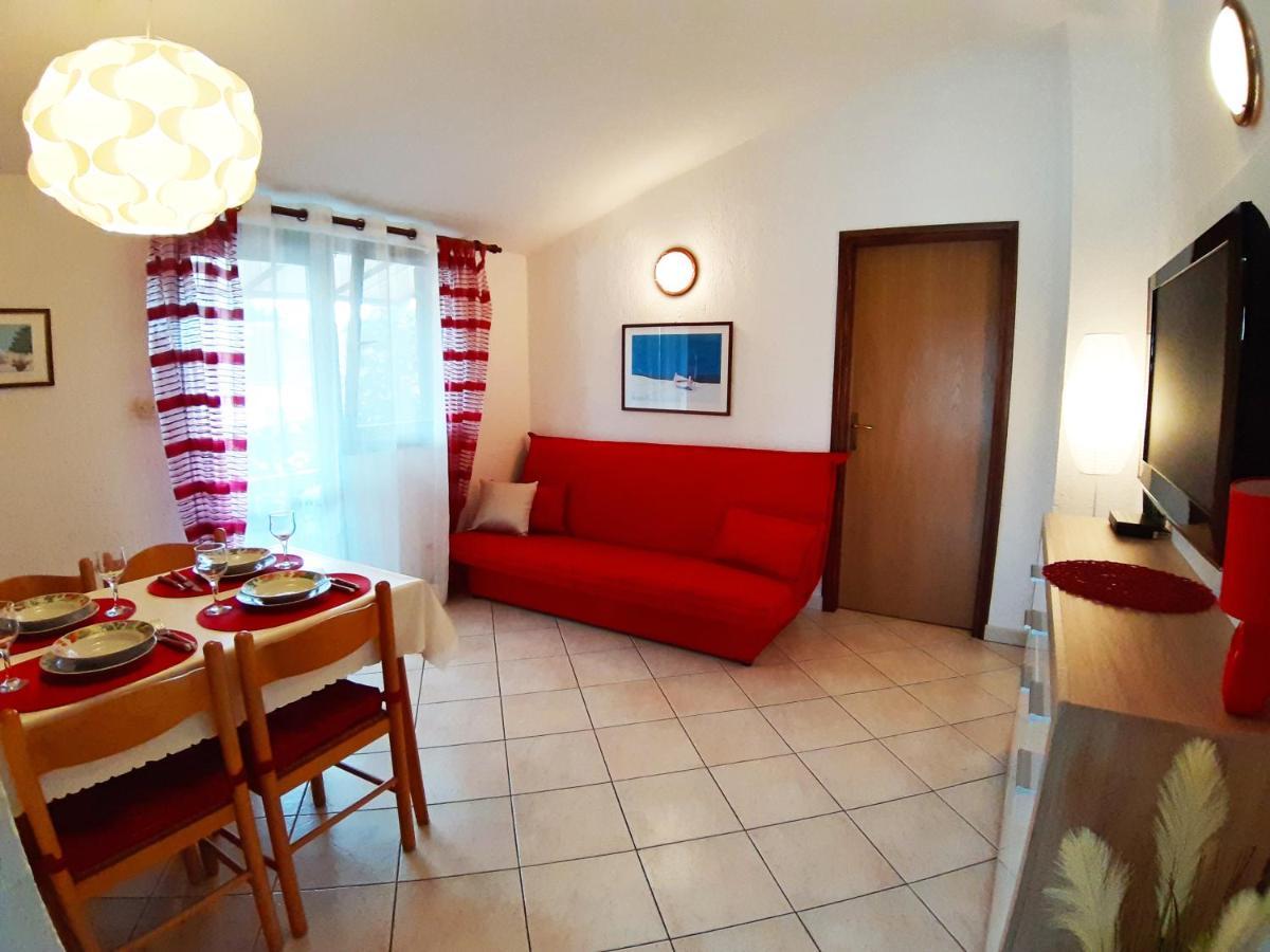 Apartments Zrinka 793 Пореч Экстерьер фото